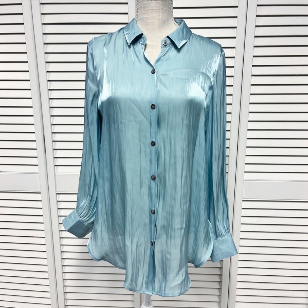 Vince Camuto Blue Shimmer Button Down Top